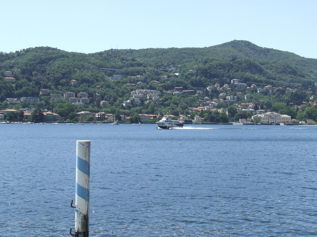 Victoria Hotels Carso Camnago Volta Luaran gambar